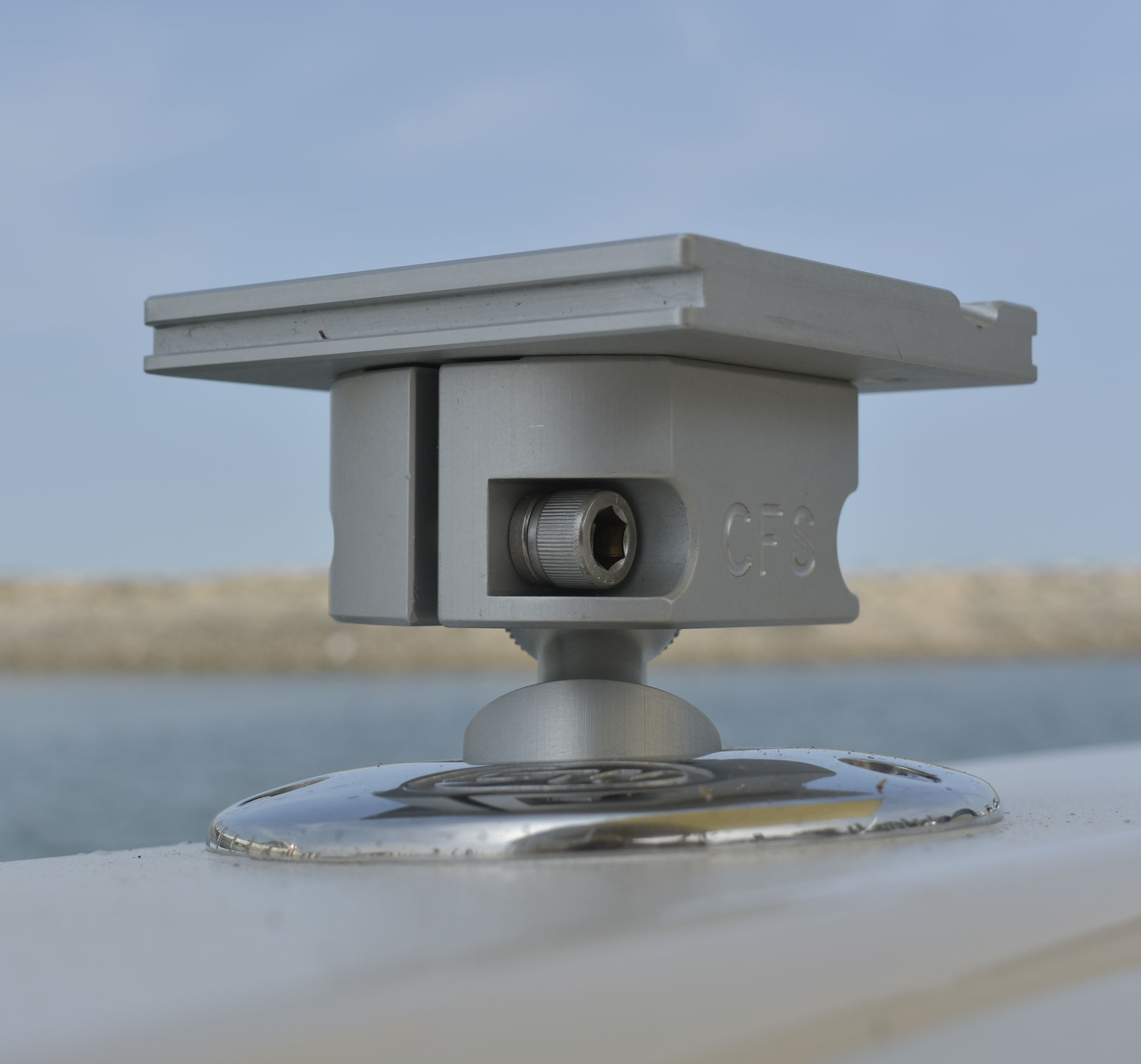 Gunnel Mounting plate for your boat table.