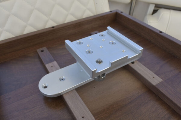 Boat table mounting plate